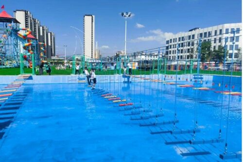 Aquatic development rides in unpowered park