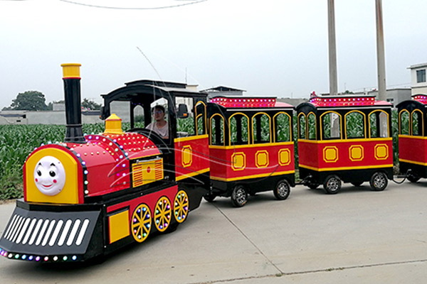 Battery powered Thomas train ride