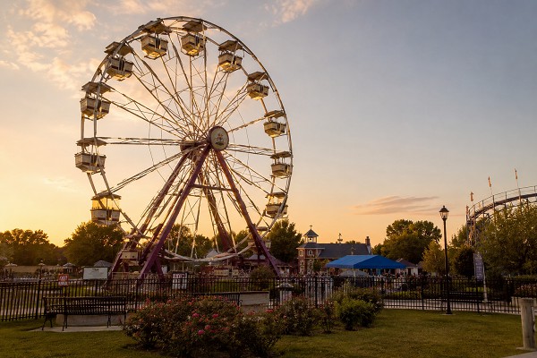 Ferris wheel for family entertainment park